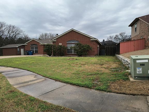 2nd image of 3901 Georgetown Dr