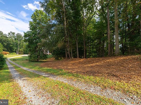 5th image of 16310 Pleasant Mill Rd