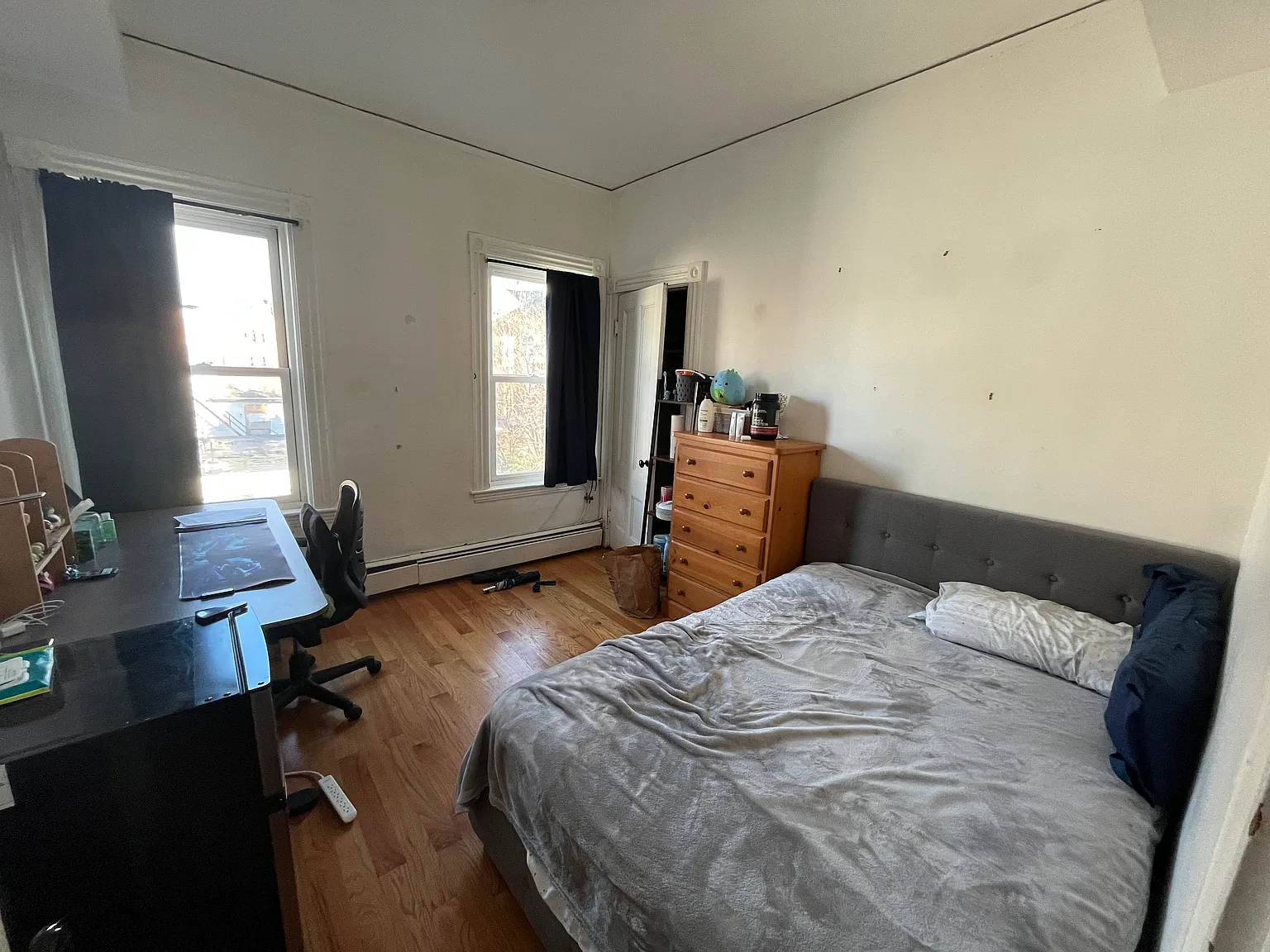 4 bed, 9999 sqft, $5,600 — Photo 4