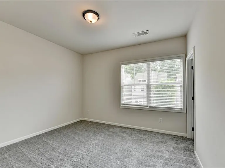 1854 Westfall Lndg — Photo 44