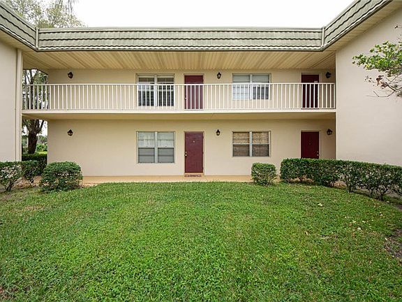 3rd image of 37 Vista Gardens Trl