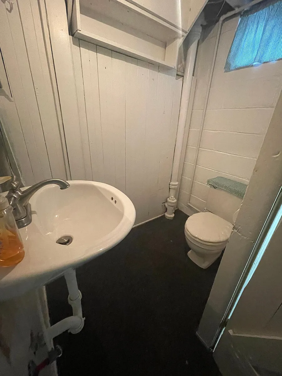 basement 1/2 bath - Sterling St