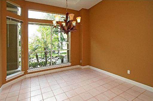 5th image of 7712 Debeaubien Dr