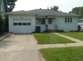 315 7th St SW, Jamestown, ND 58401