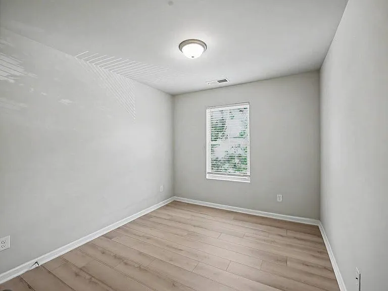 1797 Old Dogwood — Photo 13