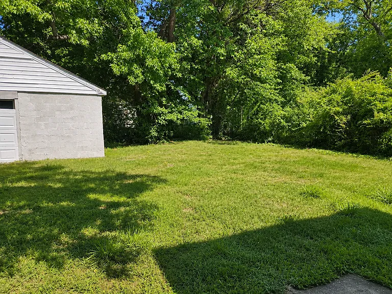 504 Homestead Ave #1 — Photo 9