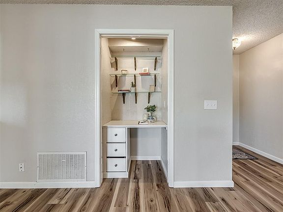 4th image of 1105 Zachary Dr