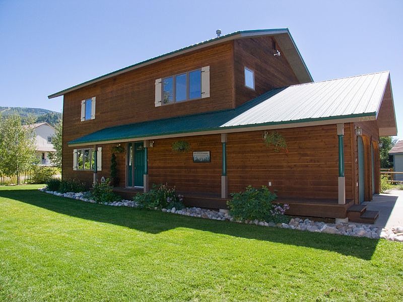 Covered walkway to front door
