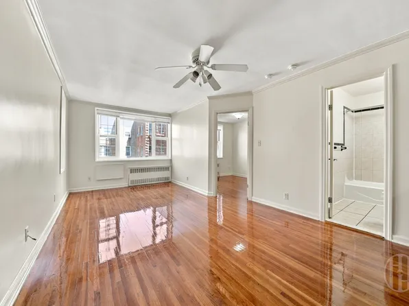 8825 153rd St, Jamaica, NY
