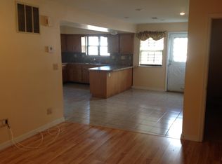 26 Bradley Ct, Staten Island, NY 10314