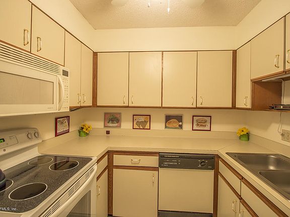 5th image of 1071 EDGEWOOD Avenue #305