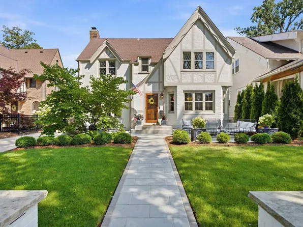 840 E Birch AVENUE, Whitefish Bay, WI 53217