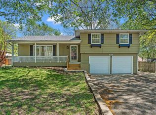 2806 SW Maupin Ln, Topeka, KS 66614