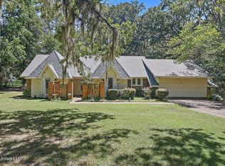 420 Trailwood Dr, Clinton, MS 39056