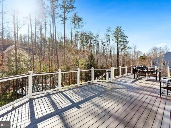 5401 Tomlinson Dr, Woodbridge, VA 22192