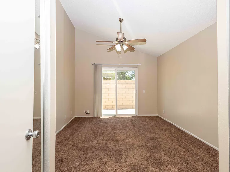 1272 Vista Serena Ave — Photo 6