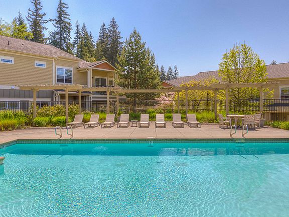 Large pool deck