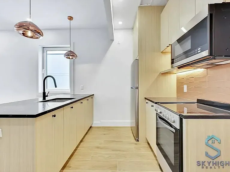1696 Pacific St #PENTHOUSE — Photo 10