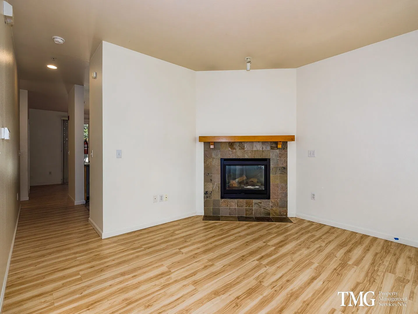 Modern Downtown Vancouver Townhouse! — Photo 4