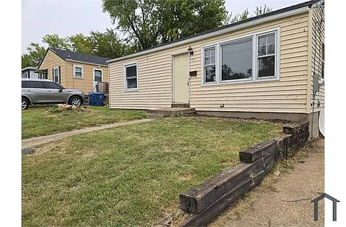 422 Plaza Ave Photo 1