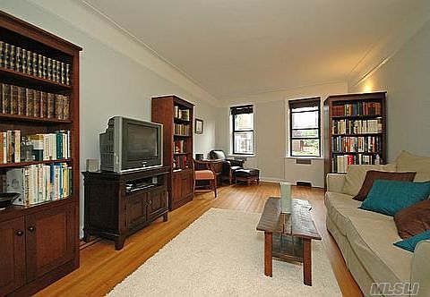 1st image of 30-83 Crescent St APT B5