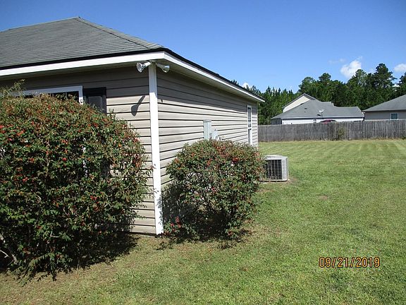 3rd image of 1700 Eli Pl