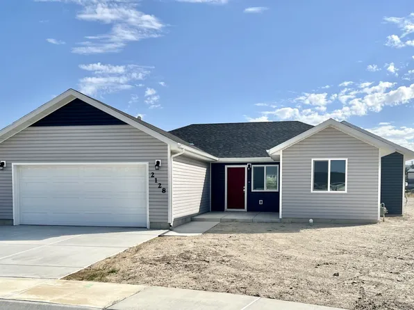 2128 Village Green Cir, Elko, NV 89801