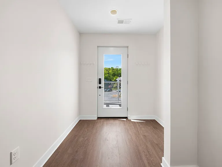 2426 Inglewood Ave — Photo 34