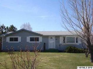 1716 Loch Ness Dr, Rawlins, WY 82301