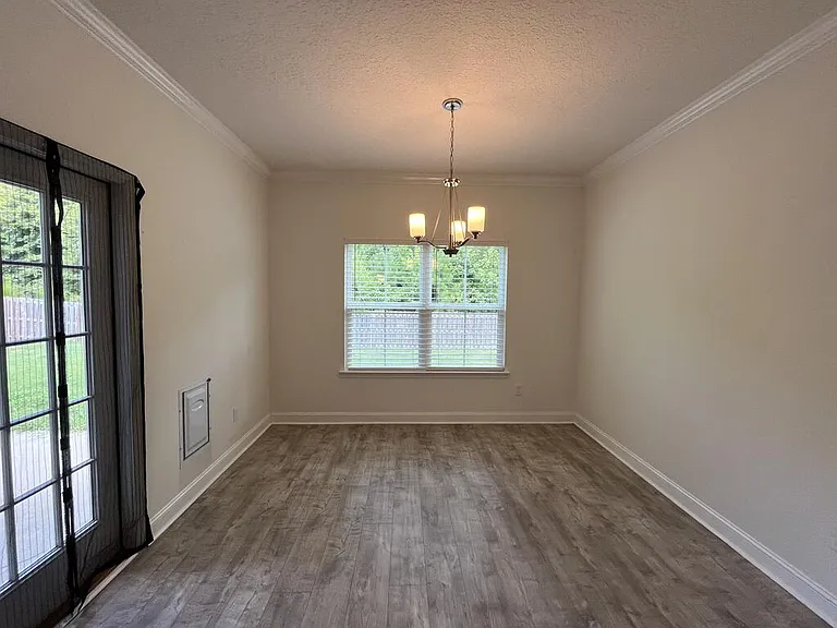 679 Fairview Cir — Photo 11