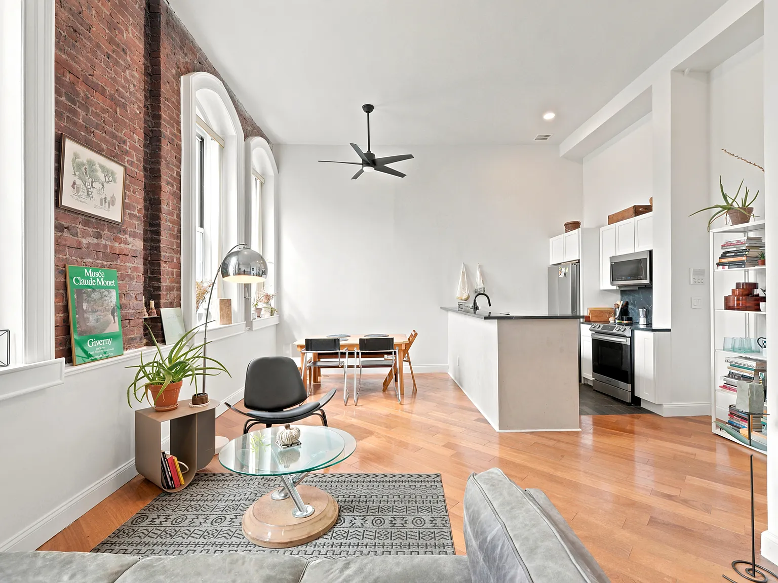 2 bed, 1.5 bath, 1200 sqft, $2,950 — Photo 1