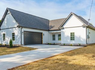811 S Shephard St, Winchester, TN 37398