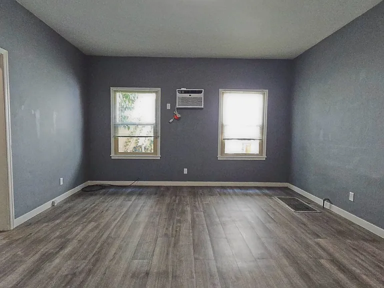 1140 E Elk Ave #3 — Photo 6