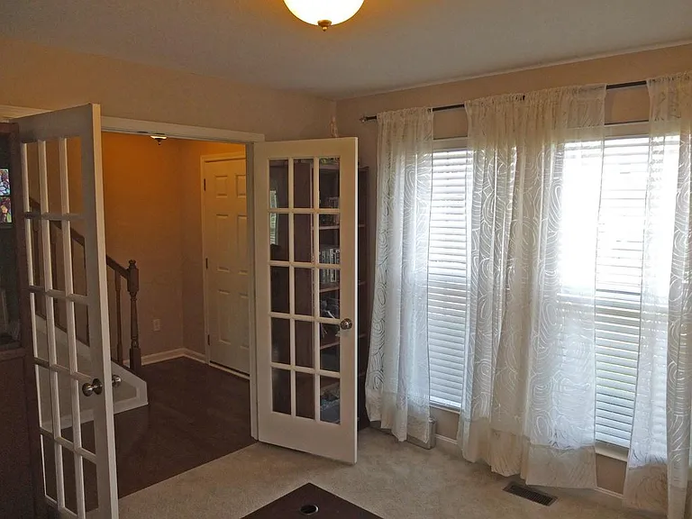 3 Shady Pines Ave — Photo 9