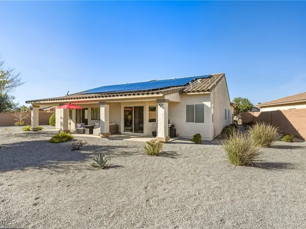 5661 E Fiore Dr, Pahrump, NV 89061