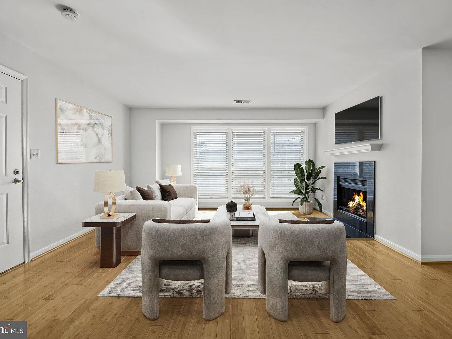 3175 Summit Square Dr — Photo 3