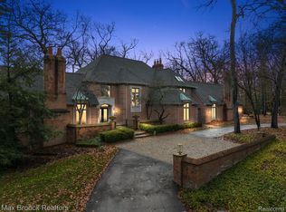 1772 Heron Ridge Dr, Bloomfield Hills, MI