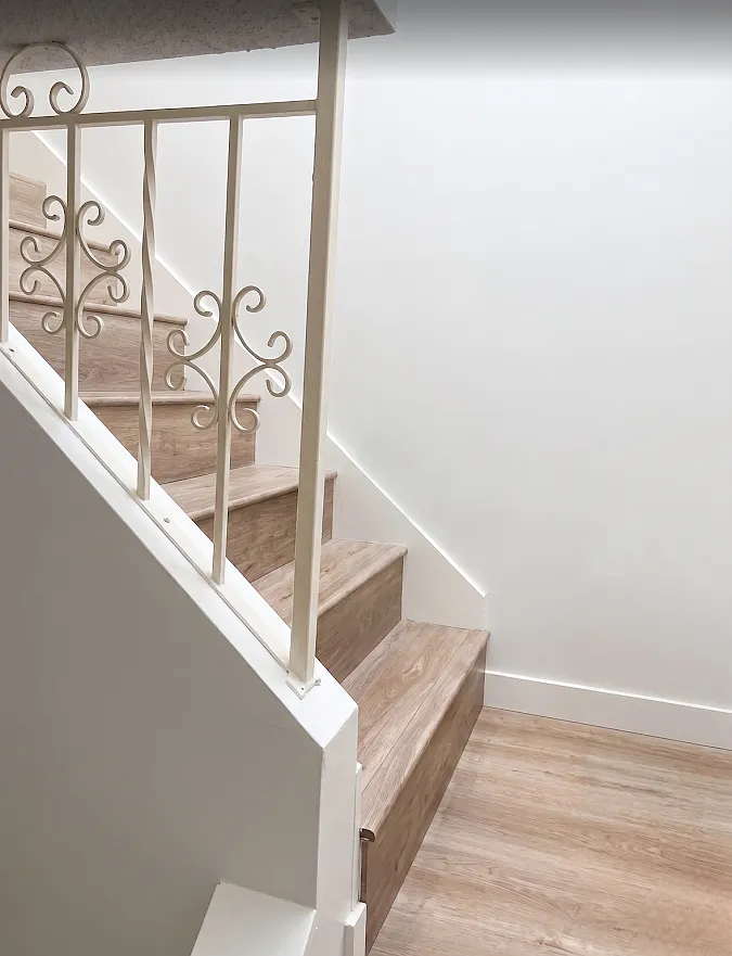 2 bed, 800 sqft, $2,400 — Photo 3