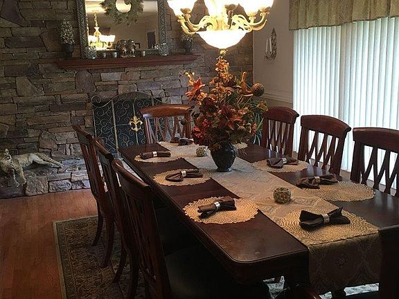 2nd image of 1612 Orchard Dr
