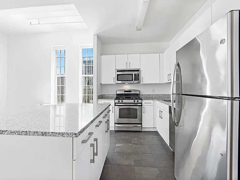 184 Kent Ave #D417 — Photo 5