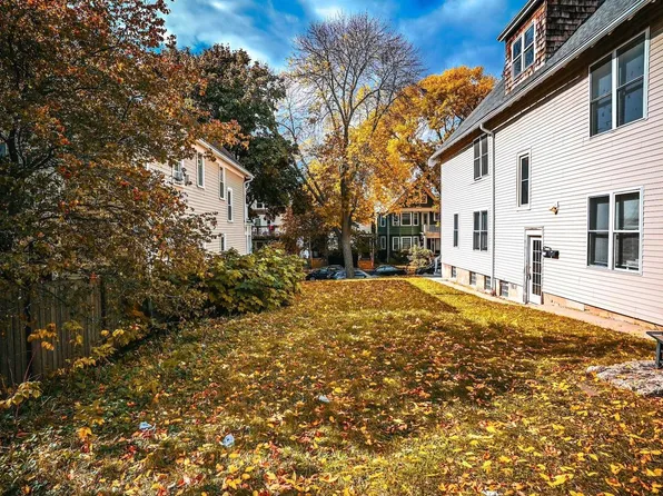 2626 North BARTLETT AVENUE, Milwaukee, WI 53211