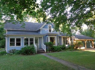 203 N Adams St, Clarksville, IA 50619