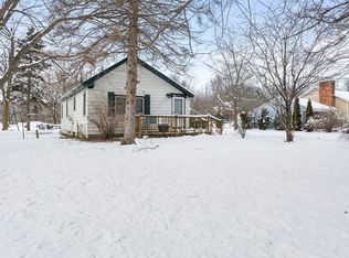 9016 Grover St, Romulus, MI 48174