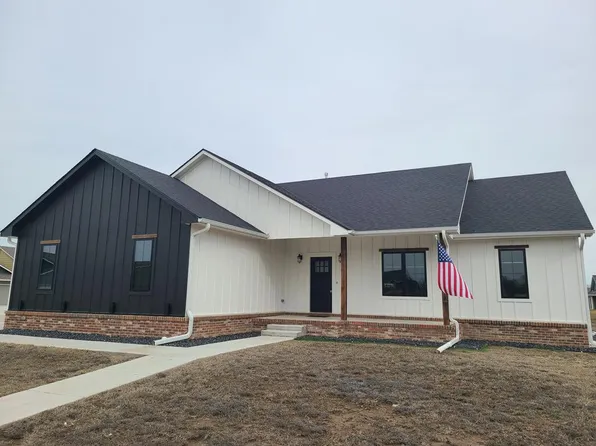 420 Vasa Way, Lindsborg, KS 67456