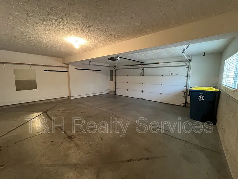 12691 Leah Ln — Photo 25