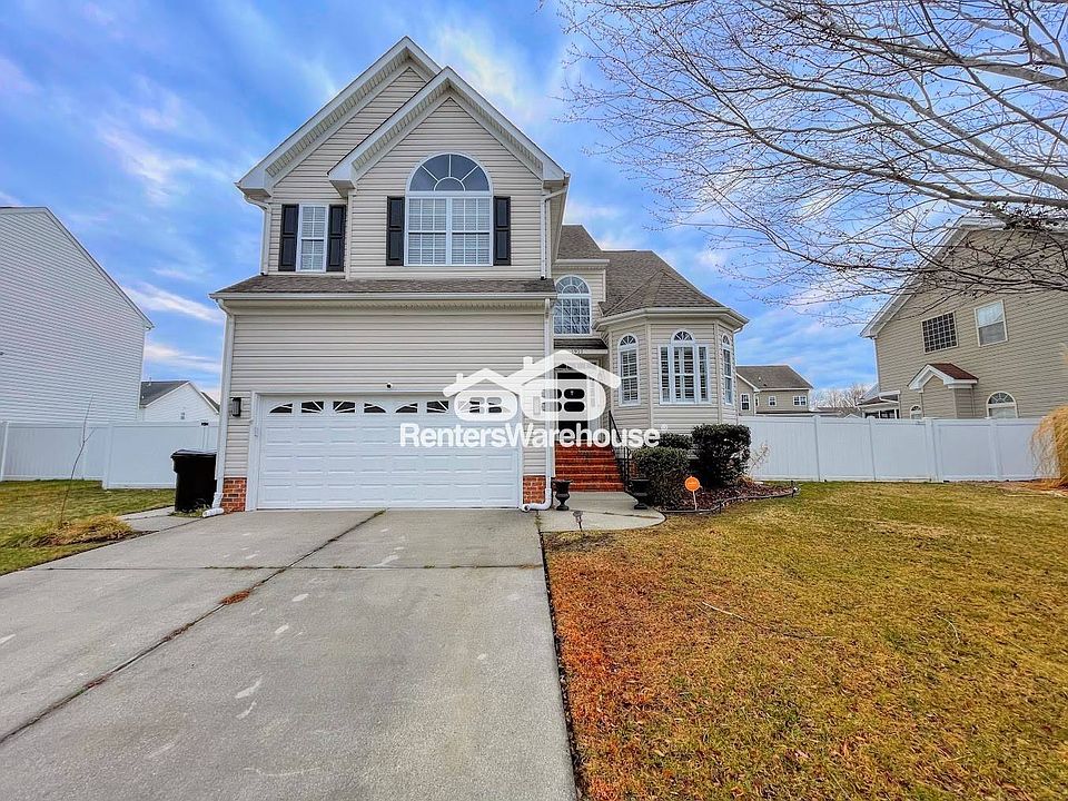 1st image of 1921 Spain Ln