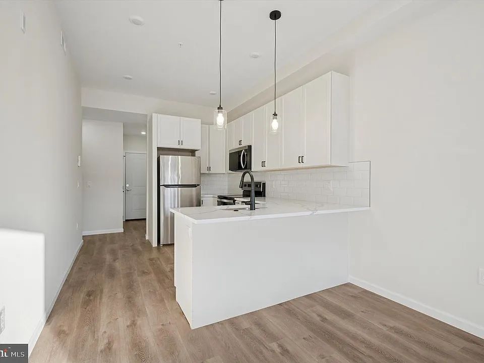 105 N 63rd St #4