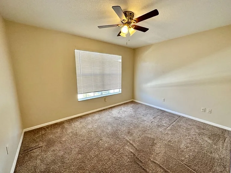 955 W Charing Cross Cir — Photo 24