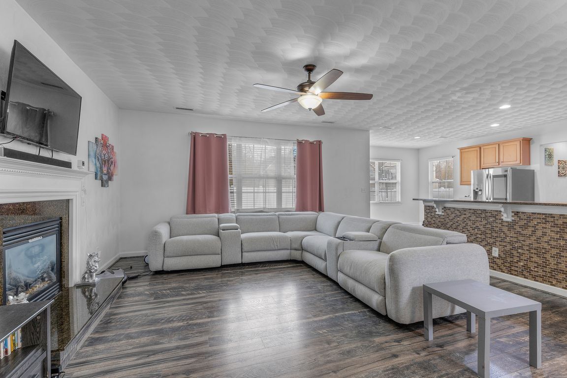 next background image