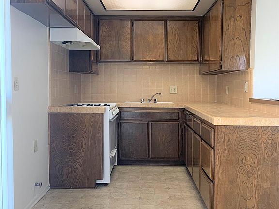4th image of 570 W 24th St APT 14